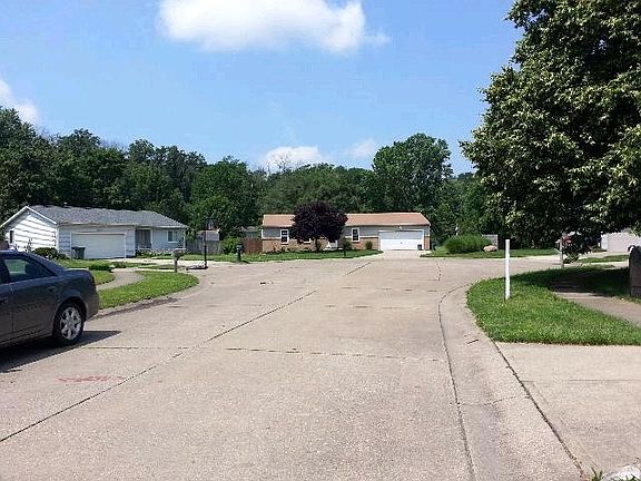 3rd image of 5822 Stoneshead Ct