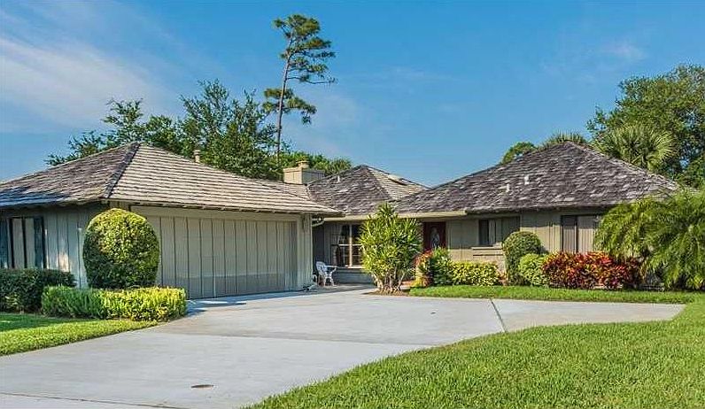 1st image of 121 Prestwick Cir #1