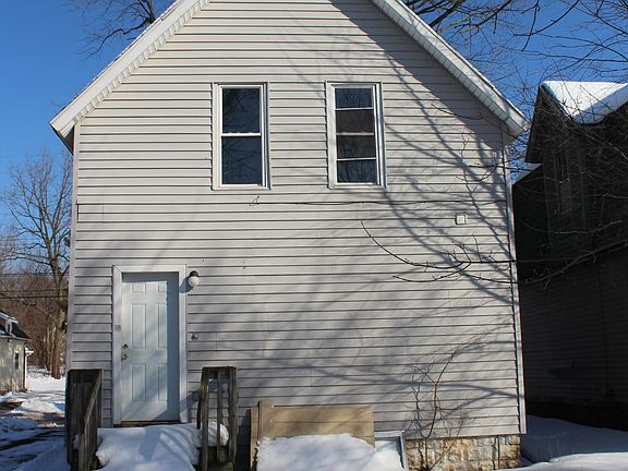 2nd image of 721 E Park Ter