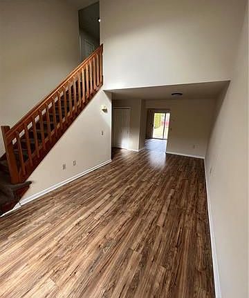 5th image of 2725 Tamlynn Ln