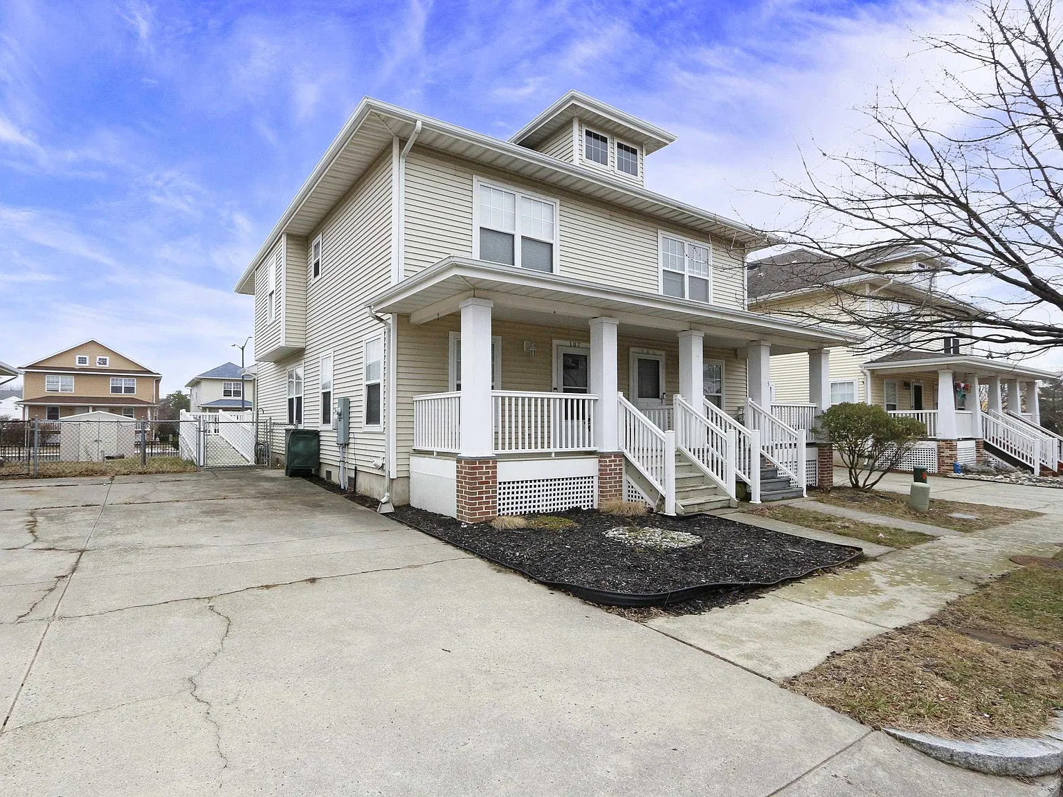 3 bed, 2.0 bath, $2,850 — Photo 2