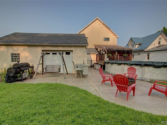 4th image of this home
