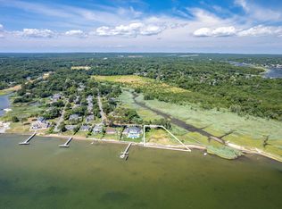 12 Bay St, East Moriches, NY 11940