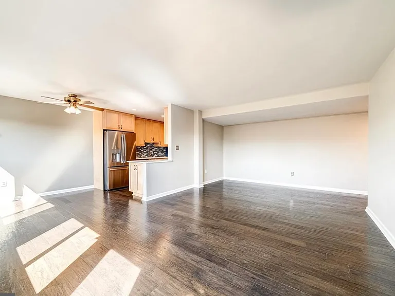 1830 Columbia Pike #602 — Photo 4