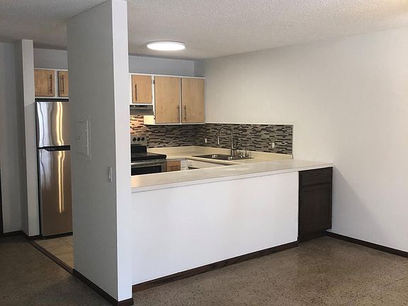 Another view of kitchen