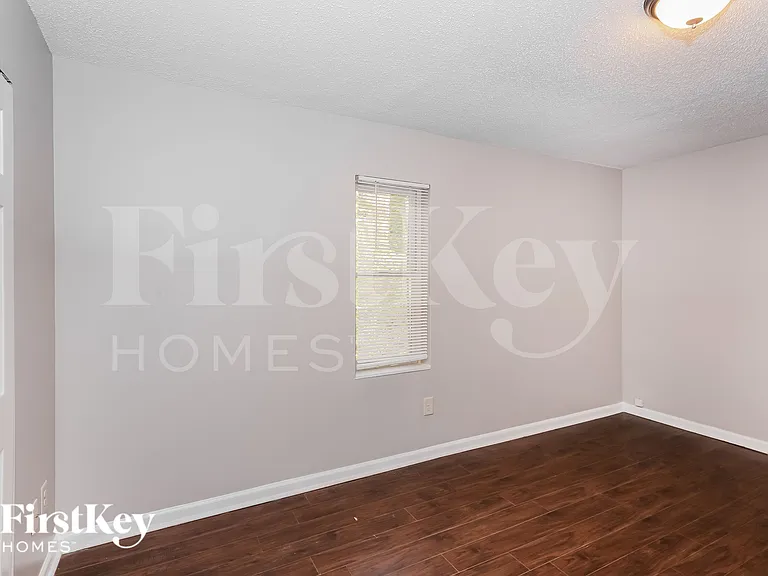 4113 Winkler Way — Photo 8