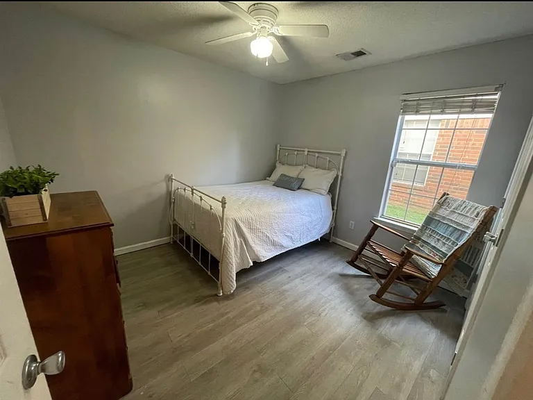 1849 Winship Dr — Photo 17