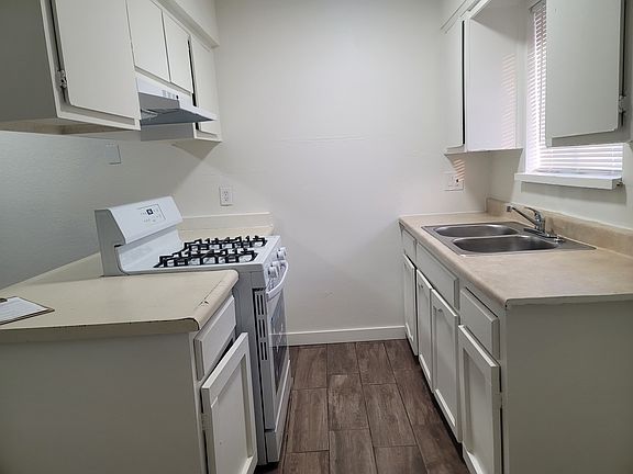 2nd image of 258 S F St APT C