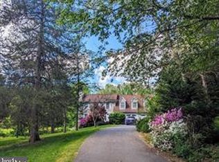 5360 Winfield Rd, Fairfax, VA 22030