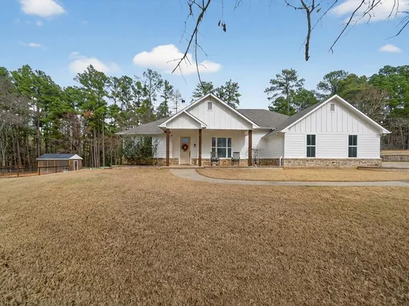 297 Private Road 8455, Palestine, TX 75803