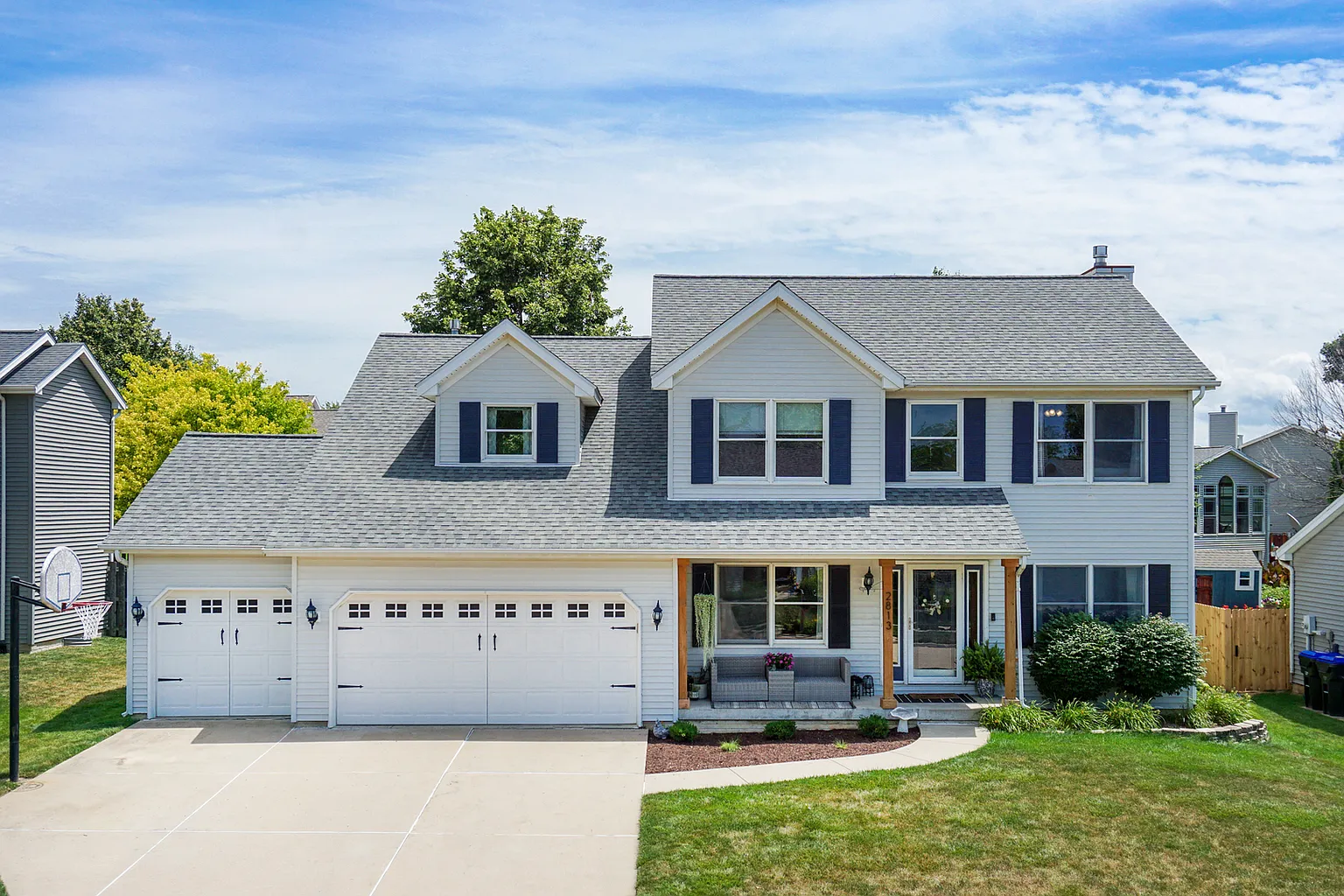 2813 Chesapeake Ln photo 1
