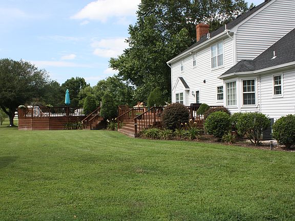 3rd image of 2616 Pine Forest Ln