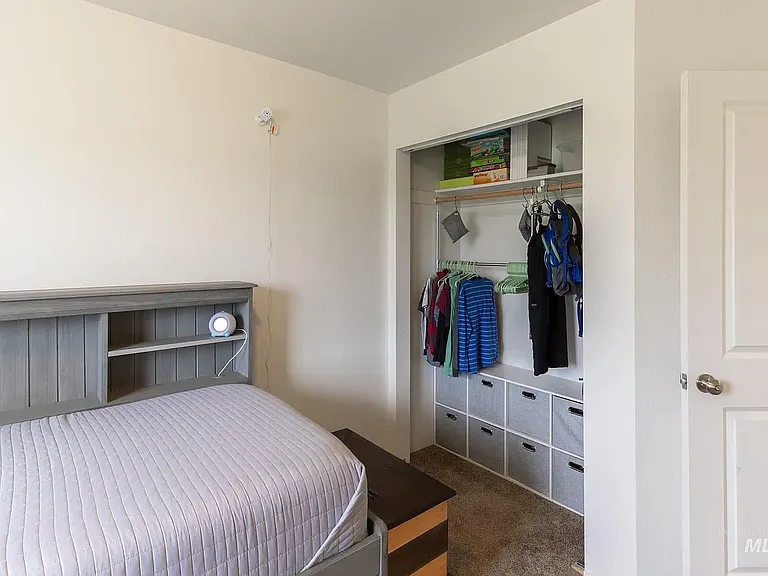 606 606/608 N Mountain View Rd — Photo 13