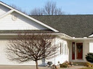 967 King James Ct, Vassar, MI 48768
