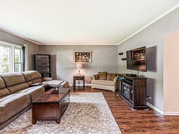 1st floor living room