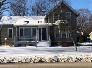 113 E Ottawa Ave, Dousman, WI 53118