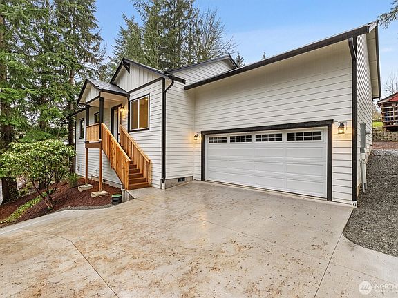 2nd image of 10510 Woods Lake Road