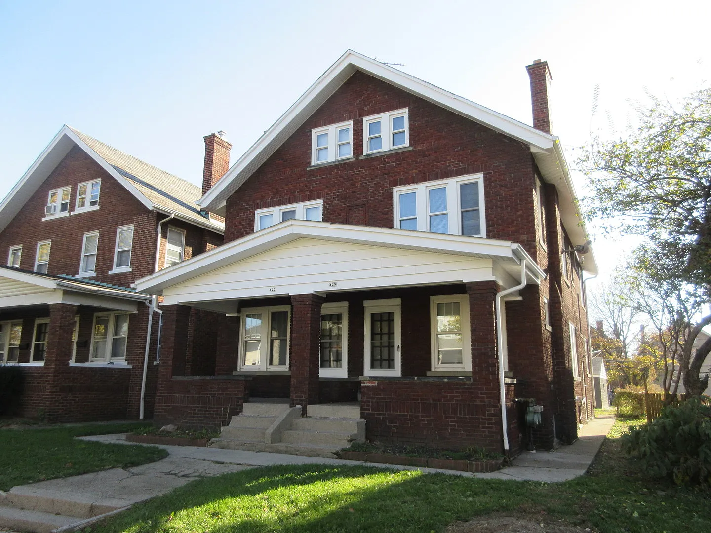 E 15th Ave 425-427 TNB — Photo 1