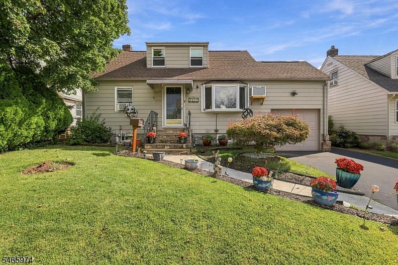 1st image of 1017 Harding Ave