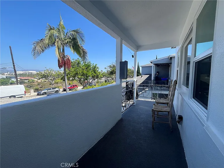 2220 Delaware Ave #C — Photo 6