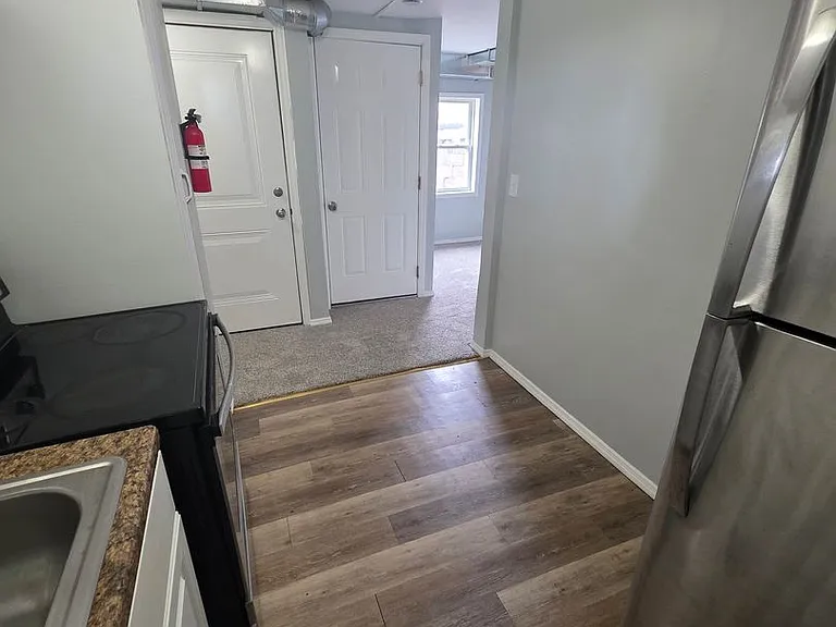 37 N Clinton St — Photo 10