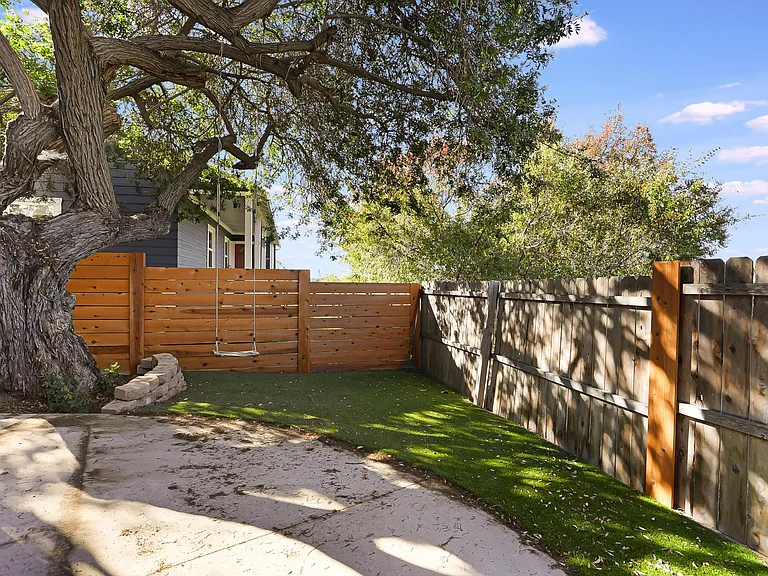 4316 Aragon Way — Photo 11