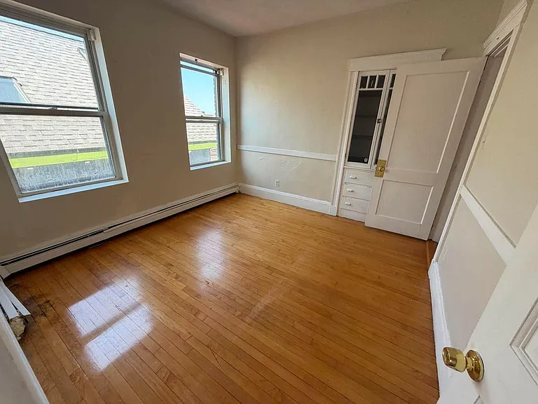 366 Centre St #9 — Photo 20