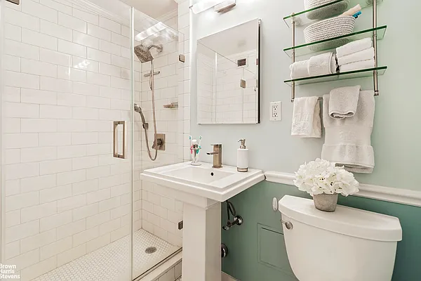 Sold by Brown Harris Stevens | media 17