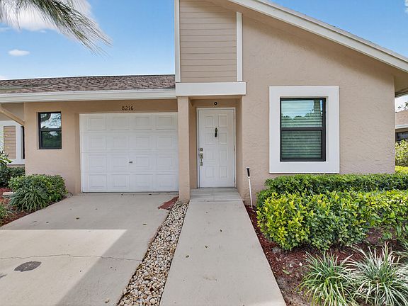 4th image of 8216 Sweetbriar Way