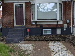 1227 Macarthur Dr, Camden, NJ 08104