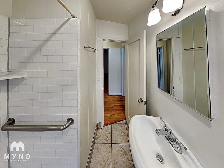 950 W Taylor St — Photo 16