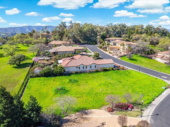 2nd image of 3000 Chardonnay Court