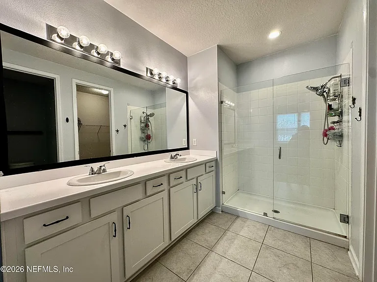 1443 Tropical Pine Cv — Photo 17