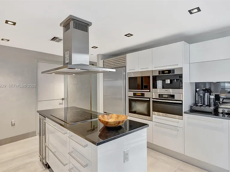17121 Collins Ave #808 — Photo 8