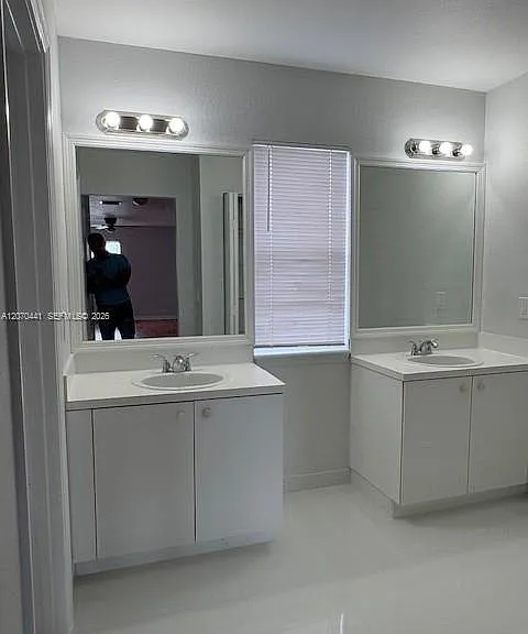 14218 NW 17th Ave #14218 — Photo 13