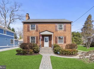 5915 Wilmett Rd, Bethesda, MD 20817