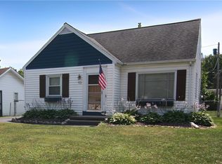 93 Heberle Rd, Rochester, NY 14609