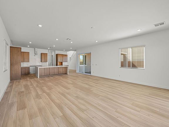 5 web or mls Lennar 10033 Decano Ridge St 5