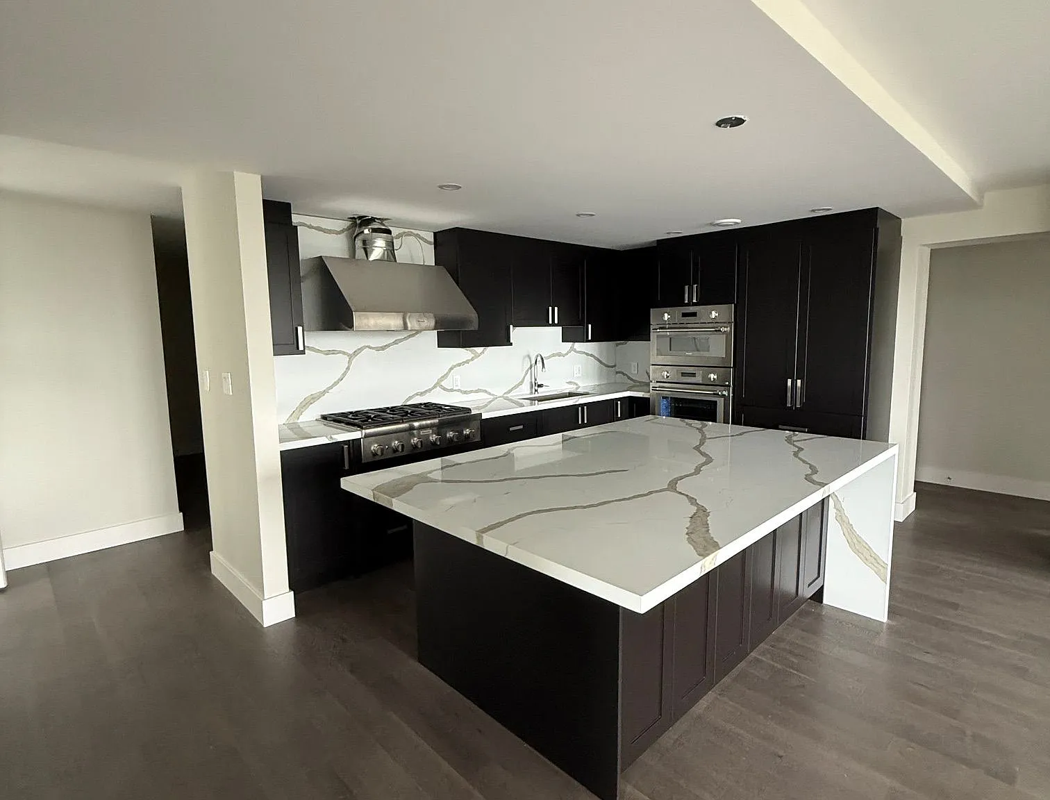 3 bed, $3,000 — Photo 4