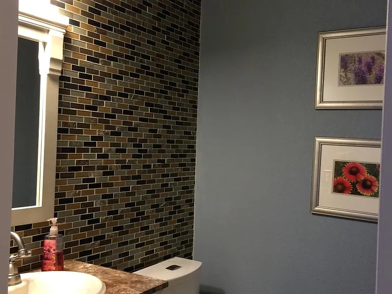 Main Level Powder Bath