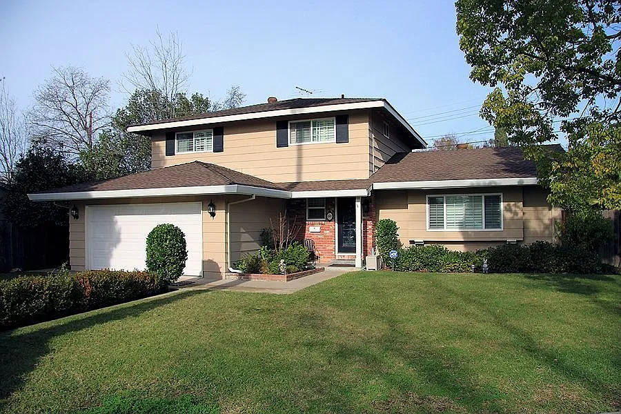 1007 La Salle Dr photo 1