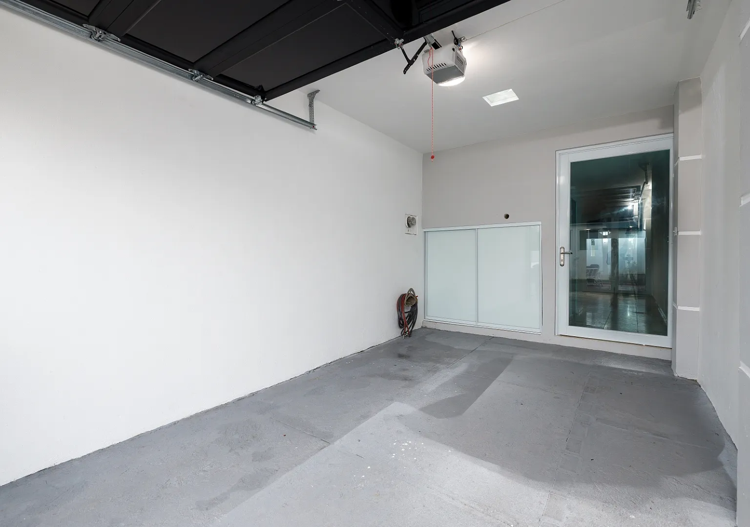 3 bed, 1.5 bath, 1657 sqft, $2,095 — Photo 3