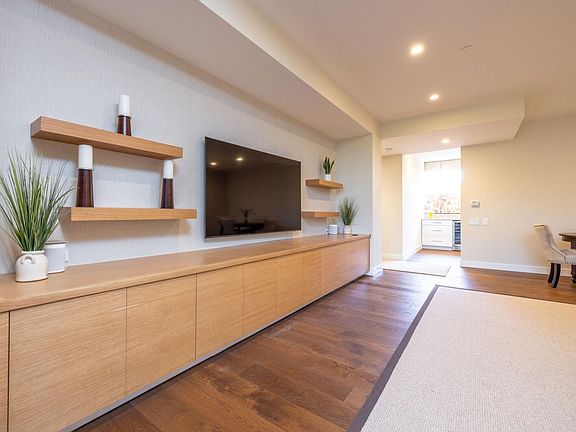 5th image of 20 W 3rd Ave APT 202