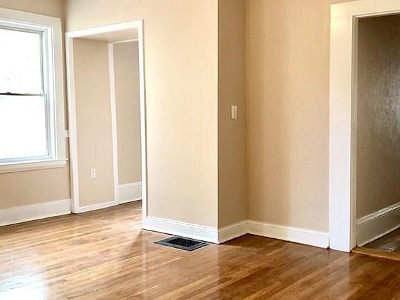 3rd image of 28 Perkins St #28