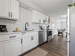 9405 Switzer Rd, Overland Park, KS 66212