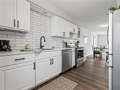 9405 Switzer Rd, Overland Park, KS, 66212