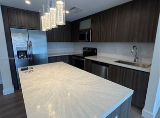 1938 Jackson St #304, Hollywood, FL 33020