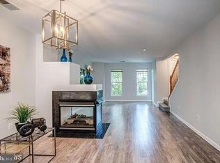 1591 Leeds Castle Dr APT 202, Vienna, VA 22182