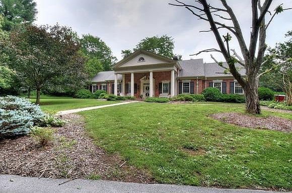 1st image of 1402 Rotherwood Dr