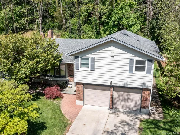 50 Roger Drive, Port Washington, NY 11050